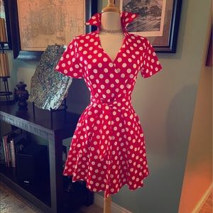 Super sweet pin up girl red polka dot dress